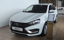 Дилерская накрутка на Lada Vesta NG достигает уже 600 тыс. рублей. В Москве одну из самых простых Vesta продают за 2,1 млн рублей