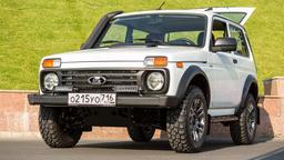 АвтоВАЗ передал новую Lada Niva Sport со 122-сильным мотором 1,8 первому владельцу. Кто он?