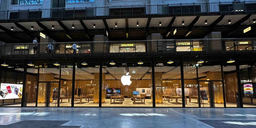 Apple собирается переключить покупателей на доставку товаров на дом