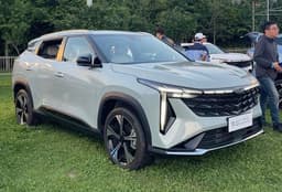 В России появился абсолютно новый Geely Atlas дешевле 3 млн рублей