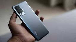Раньше компании Samsung угрожала Xiaomi, а теперь её почти догнала Vivo. Рынок смартфонов Индии начал меняться