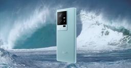 Экран OLED 2K 144 Гц, 4700 мА·ч, 50 Мп с OIS, IP64 — за 525 долларов. Представлен iQOO 11s — первый в мире флагман с поддержкой 200-ваттной зарядки