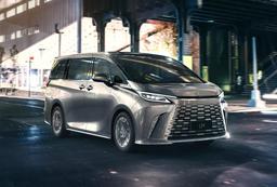 Люксовая версия Toyota Alphard с шокирующей ценой. Новейший Lexus LM представили в Великобритании – это минивэн для очень богатых людей