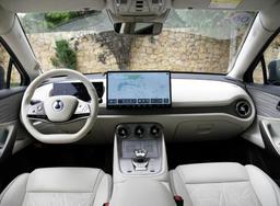 Новое детище BYD и Mercedes: название старше, а цена ниже. Представлен Denza N8