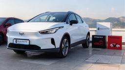 В Россию привезли хетчбэк Geely Geometry C по цене кроссовера Tugella. У него 204 л.с. и максимальная комплектация