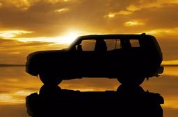 Опубликовано первое изображение нового Toyota Land Cruiser Prado. У него будет дизайн в стиле ретро