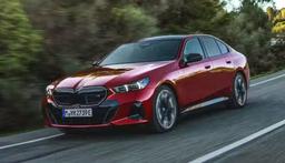 BMW остаётся в России, но работать будет на склад