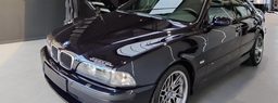 Продаётся «самый уникальный BMW M5» с мотором W10