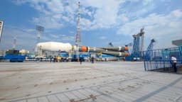 Ракету с автоматической станцией «Луна-25» установили на стартовый комплекс космодрома