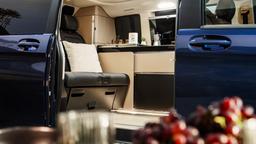Это в прямом смысле Mercedes в мире кемперов. Представлен Mercedes-Benz V-Class Marco Polo
