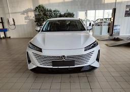 Седан Changan Lamore 2023 подорожал в России до 3 млн рублей, в Китае этот автомобиль стоит 11 тыс. долларов