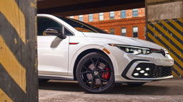 Прощай, «механика». Представлен Volkswagen Golf GTI 380 2024 — последняя модель линейки с МКПП