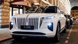Премиум-марка Hongqi объявила о скидках на свои машины в России. Сэкономить можно до 500 тыс. рублей