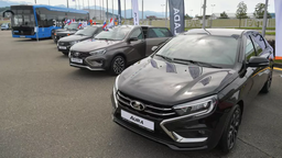 Cамая дорогая «Лада»: АвтоВАЗ определился со сроками запуска Lada Aura