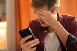 Мошенники вышли на новый уровень: притворяются коллегами по работе и просят отвечать на звонки