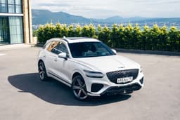 Китайский премиум Hongqi парируют корейским премиумом Genesis. В России появился кроссовер Genesis GV70 2023 – по цене Hongqi HS5