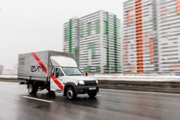 «Грузовичкоф»: эксплуатация российского электрического грузовика EVM PRO, построенного на шасси УАЗа, оказалась невыгодной, если заряжаться на городских станциях [Обновлено]