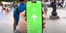 Преимущество iPhone 15 показали вживую: новый смартфон может определять местонахождение ваших друзей на расстоянии до 60 м