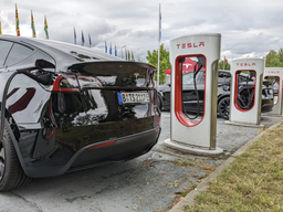 Модели с ДВС и рядом не стояли: Tesla Model Y является самым продаваемым автомобилем в Европе
