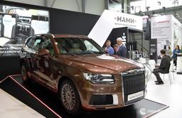 Путин предсказал двукратное падение цен на автомобили Aurus