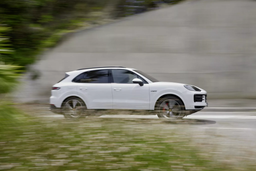 Представлен новый Porsche Cayenne
