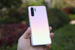 Пан Цзютан: Huawei снимает лучше, чем Samsung, а обои у Xiaomi хуже, чем у конкурентов