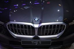 Представлена самая экономичная версия новой BMW 5-series (G60): BMW 530e способна проехать без бензина 101 километр
