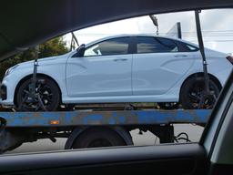 Одну из первых готовых Lada Vesta Sport засняли на дороге