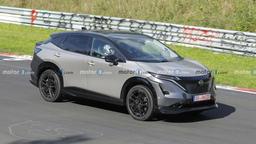 Это Nissan Ariya Nismo. Автомобиль тестируют на Нюрбургринге