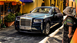 Представлен уникальный Rolls-Royce Phantom