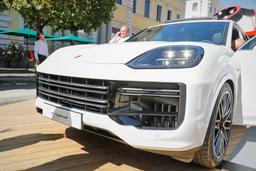 Так выглядит самый мощный Porsche Cayenne. Новейший Porsche Cayenne Turbo E-Hybrid 2024 показали на автосалоне в Мюнхене