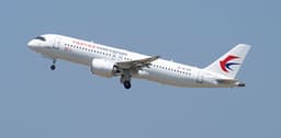 Китайский самолёт COMAC C919, созданный на замену Boeing и Airbus, стал хитом: China Eastern Airlines купит 100 таких авиалайнеров