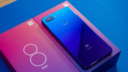 Удивительное рядом. Недорогой Xiaomi Mi 8 Lite получил стабильную Android 10