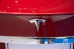 Tesla пришлось приостановить Gigafactory 3