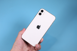 iPhone никому не нужен. Продажи рухнули на 77% 