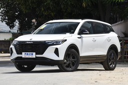 В Россию приехала замена Kia Sportage и Toyota RAV4: сколько просят за Dongfeng Aeolus AX7 Plus?