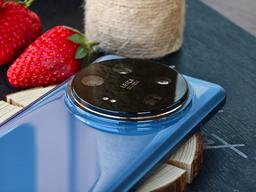 Так в реальности выглядит Xiaomi 14 Ultra. Живые фото нового флагмана сразу после премьеры