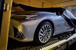 Новый Lexus ES 2025 рассекречен до премьеры: опубликованы живые фото машины