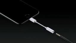 Apple прекращает выпуск адаптера с разъёмами Lightning и 3,5-мм, который был представлен вместе с iPhone 7