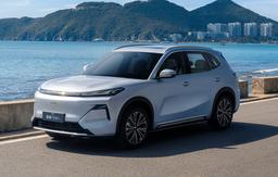 Geely продает уже 250 тыс. машин в месяц