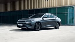 «Москвич» ворвался в топ-10 авторынка России