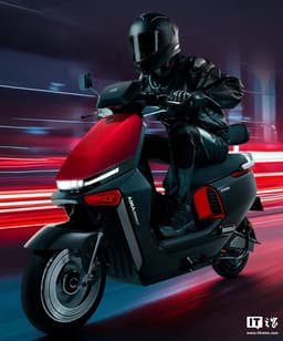 Thunder V8, графеновая аккумуляторная батарея, круиз-контроль, дисковые тормоза, регулируемая амортизация и краска автомобильного класса. Представлен скутер Aima A7 Plus
