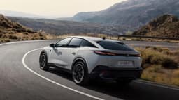 Peugeot e-408 выходит в Европе: объявлены цены