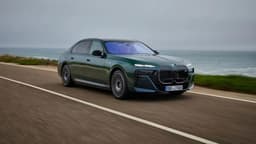 Представлен BMW i7 2025: 650 л.с. и разгон до 100 км/ч за 3,5 с