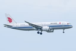 Китайский заменитель Airbus A320 и Boeing 737 начинает международную экспансию. Авиакомпании Казахстана, Камбоджи и Индонезии могут закупить авиалайнеры COMAC С919