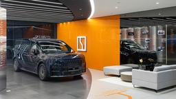 Замена Mercedes-Benz V-Class разрывает все чарты продаж: премиальный минивэн Zeekr 009 продаётся всё быстрее и лучше конкурентов