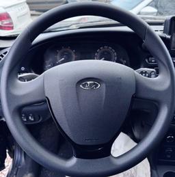 В России стартовали продажи обновленной «Нивы» — Lada Niva Travel с подушками безопасности уже у дилеров