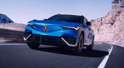 Пять метров технологий и роскоши: новейший кроссовер Acura ZDX 2024 начали продавать в России