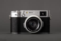 Fujifilm X100VI повторила судьбу предшественницы: первую партию моментально раскупили, цены у перекупщиков взлетели в несколько раз