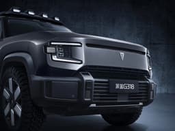 430 л.с., полный привод, танковый разворот и размеры больше, чем у Land Cruiser Prado. Deepal G318 готов к выходу, названа дата премьеры